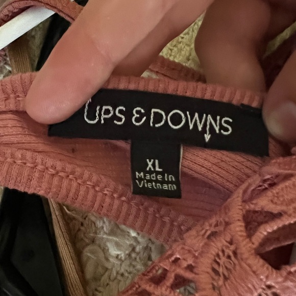 Pink Halter Tank Top Lace Size XL | READ DESCRIPTION - Picture 3 of 3